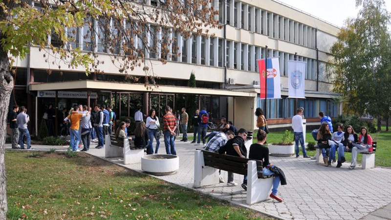 Инклузија: Факултети каскају за школама